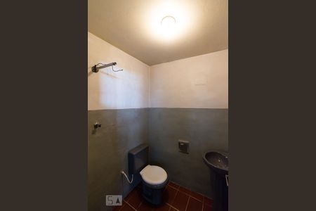 Casa à venda com 350m², 2 quartos e 9 vagasBanheiro