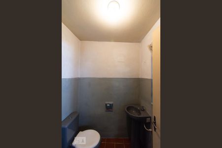 Casa à venda com 350m², 2 quartos e 9 vagasBanheiro