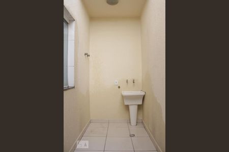 Casa de condomínio à venda com 60m², 2 quartos e sem vaga Casa de condomínio à venda com 60m², 2 quartos e sem vagaDetalhe da area de serviço