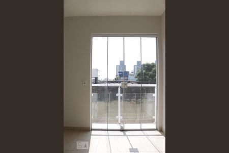 Casa de condomínio à venda com 60m², 2 quartos e sem vaga Casa de condomínio à venda com 60m², 2 quartos e sem vagaSacada