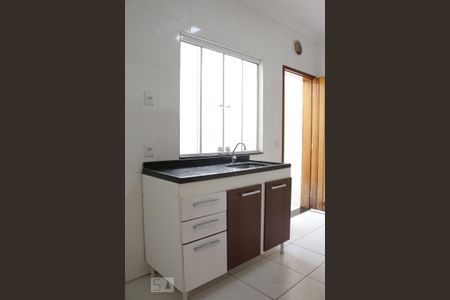 Casa de condomínio à venda com 60m², 2 quartos e sem vaga Casa de condomínio à venda com 60m², 2 quartos e sem vagaCozinha