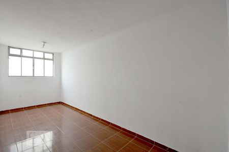 Quarto/Sala de kitnet/studio para alugar com 1 quarto, 45m² em Liberdade, São Paulo