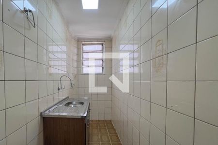 Cozinha de kitnet/studio para alugar com 1 quarto, 45m² em Liberdade, São Paulo