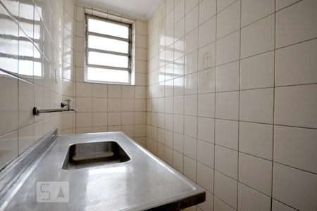 Cozinha de kitnet/studio para alugar com 1 quarto, 45m² em Liberdade, São Paulo