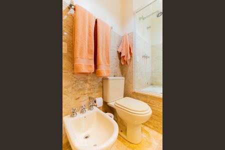 Apartamento para alugar com 245m², 3 quartos e 4 vagasSuíte 3 - Banheiro