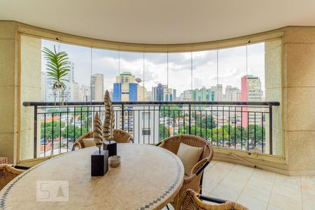 Apartamento para alugar com 245m², 3 quartos e 4 vagasVaranda