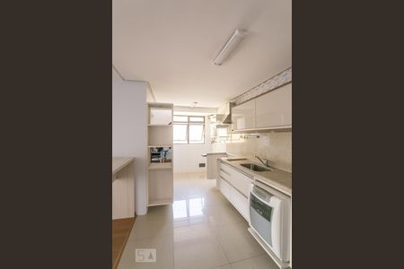 Apartamento à venda com 240m², 4 quartos e 4 vagasCozinha