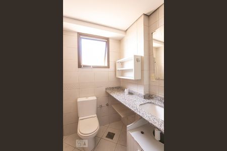 Apartamento à venda com 240m², 4 quartos e 4 vagasBanheiro da Suíte