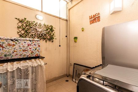 Casa de condomínio à venda com 75m², 2 quartos e 1 vagaÁrea de serviço