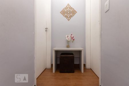 Casa de condomínio à venda com 75m², 2 quartos e 1 vagaCorredor 