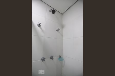 Banheiro de apartamento para alugar com 1 quarto, 26m² em Bethaville I, Barueri