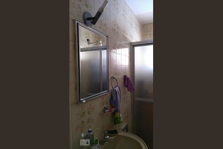 Casa à venda com 297m², 4 quartos e 6 vagas Casa à venda com 297m², 4 quartos e 6 vagasbanheiro do escritório