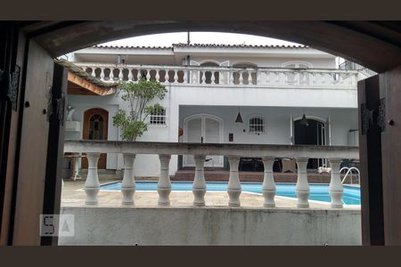 Casa à venda com 297m², 4 quartos e 6 vagas Casa à venda com 297m², 4 quartos e 6 vagasSuíte master