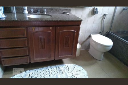 Casa à venda com 297m², 4 quartos e 6 vagas Casa à venda com 297m², 4 quartos e 6 vagasSuíte master - banheiro