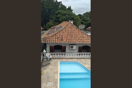 Casa à venda com 297m², 4 quartos e 6 vagas Casa à venda com 297m², 4 quartos e 6 vagasvista de cima