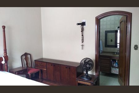 Casa à venda com 297m², 4 quartos e 6 vagas Casa à venda com 297m², 4 quartos e 6 vagasSuite 3