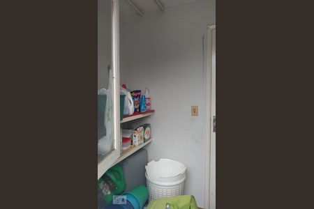 Casa à venda com 297m², 4 quartos e 6 vagas Casa à venda com 297m², 4 quartos e 6 vagasLavanderia