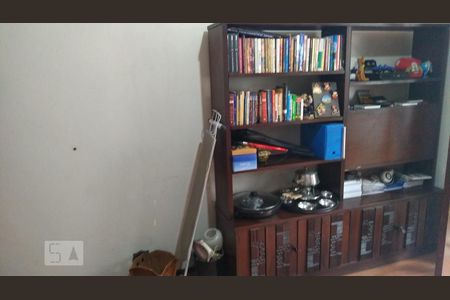 Casa à venda com 297m², 4 quartos e 6 vagas Casa à venda com 297m², 4 quartos e 6 vagasQuarto 1