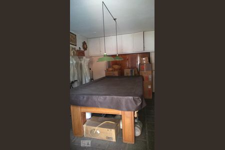 Casa à venda com 297m², 4 quartos e 6 vagas Casa à venda com 297m², 4 quartos e 6 vagasSalão de jogos