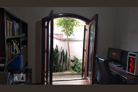 Casa à venda com 297m², 4 quartos e 6 vagas Casa à venda com 297m², 4 quartos e 6 vagasQuarto 1