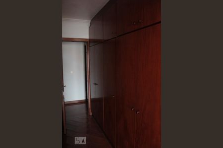 Apartamento à venda com 195m², 4 quartos e 2 vagas Apartamento à venda com 195m², 4 quartos e 2 vagasQuarto