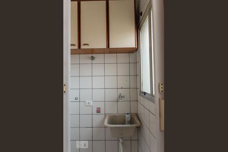 Apartamento para alugar com 69m², 3 quartos e 1 vagaÁrea de Serviço