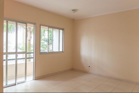 Apartamento para alugar com 69m², 3 quartos e 1 vagaSala