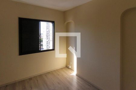 Apartamento para alugar com 77m², 4 quartos e 2 vagas Apartamento para alugar com 77m², 4 quartos e 2 vagasQuarto 02
