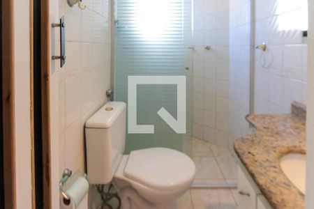 Apartamento para alugar com 77m², 4 quartos e 2 vagas Apartamento para alugar com 77m², 4 quartos e 2 vagasBanheiro Social
