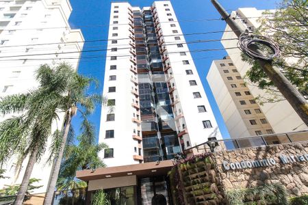 Apartamento para alugar com 77m², 4 quartos e 2 vagas Apartamento para alugar com 77m², 4 quartos e 2 vagasFachada
