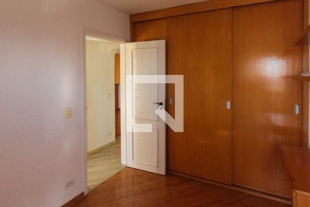 Apartamento para alugar com 77m², 4 quartos e 2 vagas Apartamento para alugar com 77m², 4 quartos e 2 vagasQuarto
