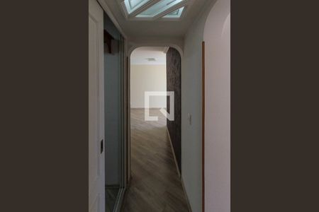 Apartamento para alugar com 77m², 4 quartos e 2 vagas Apartamento para alugar com 77m², 4 quartos e 2 vagasCorredor