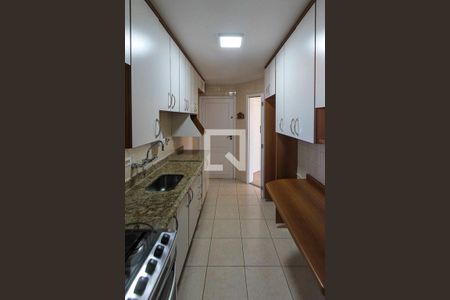 Apartamento para alugar com 77m², 4 quartos e 2 vagas Apartamento para alugar com 77m², 4 quartos e 2 vagasCozinha
