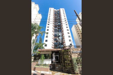 Apartamento para alugar com 77m², 4 quartos e 2 vagas Apartamento para alugar com 77m², 4 quartos e 2 vagasFachada