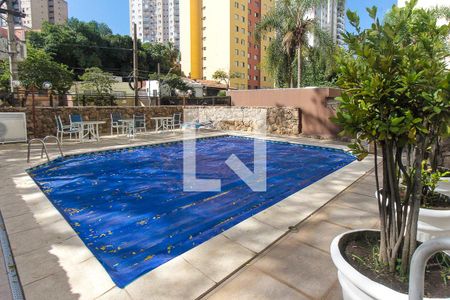 Apartamento para alugar com 77m², 4 quartos e 2 vagas Apartamento para alugar com 77m², 4 quartos e 2 vagasÁrea comum - Piscina