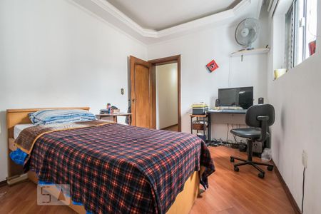 Casa à venda com 250m², 7 quartos e 3 vagasQuarto 4