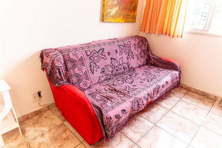 Sofá de apartamento para alugar com 2 quartos, 53m² em Vila Guiomar, Santo André