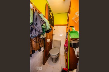 Banheiro de Serviço de apartamento à venda com 2 quartos, 84m² em Bom Jesus, Porto Alegre