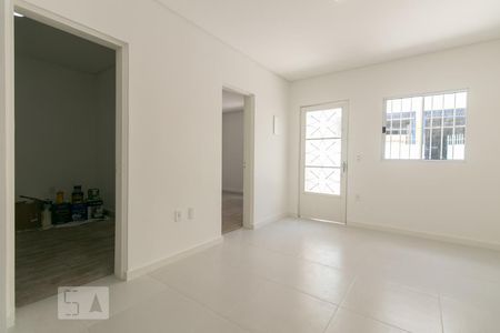 Sala de casa para alugar com 2 quartos, 93m² em Vila Invernada, São Paulo