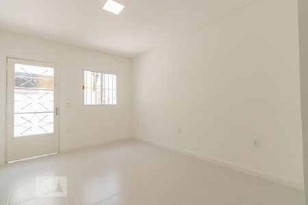 Sala de casa para alugar com 2 quartos, 93m² em Vila Invernada, São Paulo