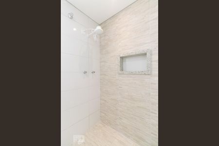 Casa para alugar com 93m², 2 quartos e 2 vagas Casa para alugar com 93m², 2 quartos e 2 vagasBanheiro