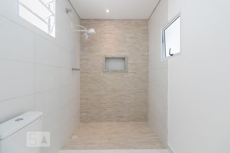 Casa para alugar com 93m², 2 quartos e 2 vagas Casa para alugar com 93m², 2 quartos e 2 vagasBanheiro