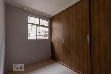 Quarto 2 de apartamento para alugar com 2 quartos, 50m² em São João Batista, Belo Horizonte