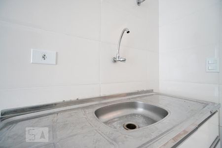 Detalhe cozinha de apartamento para alugar com 2 quartos, 40m² em Vila Esperança, São Paulo
