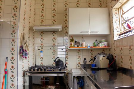 Casa à venda com 300m², 4 quartos e 6 vagas Casa à venda com 300m², 4 quartos e 6 vagasCozinha