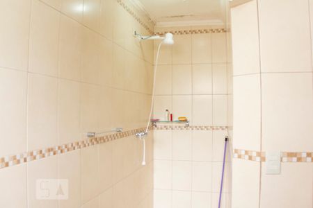 Casa à venda com 300m², 4 quartos e 6 vagas Casa à venda com 300m², 4 quartos e 6 vagasBanheiro