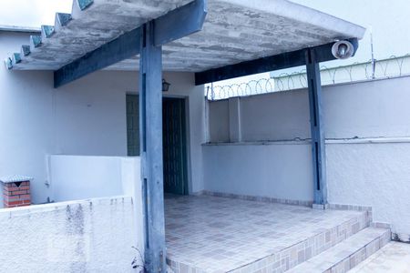 Casa à venda com 300m², 4 quartos e 6 vagas Casa à venda com 300m², 4 quartos e 6 vagasÁrea Externa