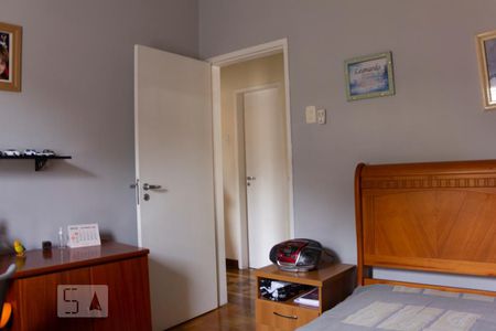 Quarto 2 de casa à venda com 4 quartos, 300m² em Cidade Vargas, São Paulo