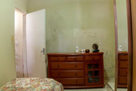 Casa à venda com 300m², 4 quartos e 6 vagas Casa à venda com 300m², 4 quartos e 6 vagasQuarto da edícula 2