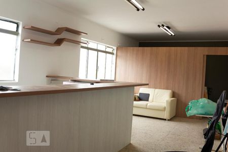 Casa à venda com 300m², 4 quartos e 6 vagas Casa à venda com 300m², 4 quartos e 6 vagasEdícula 1